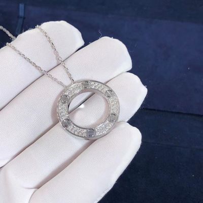 کیفیت گردنبند LOVE ردیف ماشین سفارشی طلای سفید 18 عیار در مقابل الماس سنگفرش شده کارخانه
