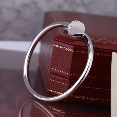 کیفیت دستبند JUSTE UN CLOU در دستبند ناخن 18 Karat WHITE GOLD با DIAMONDS در بالا و انتها کارخانه