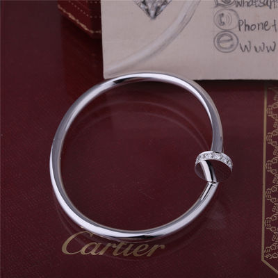 کیفیت دستبند JUSTE UN CLOU در دستبند ناخن 18 Karat WHITE GOLD با DIAMONDS در بالا و انتها کارخانه