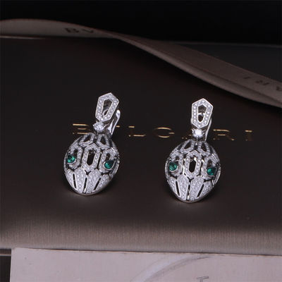 کیفیت گوشواره های Serpenti با نام تجاری طلای لوکس در مجموعه طلای سفید 18K با چشم های زمرد و با مارهای الماس سر مار کارخانه